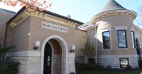 Paola free library