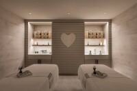 Esthetician / Facialist at calm: massage & skincare for women Brooklyn NYC